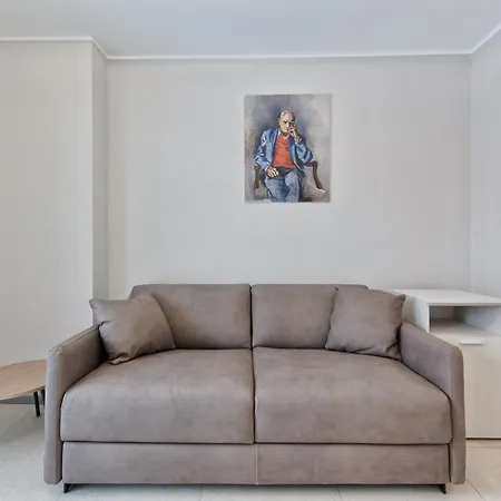 La Casa Di Malu Apart : Design Flats Apartment